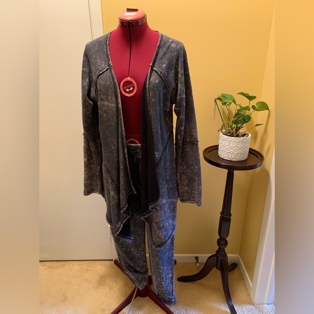 Moon & Sky Distress Print Women's Lounge Set